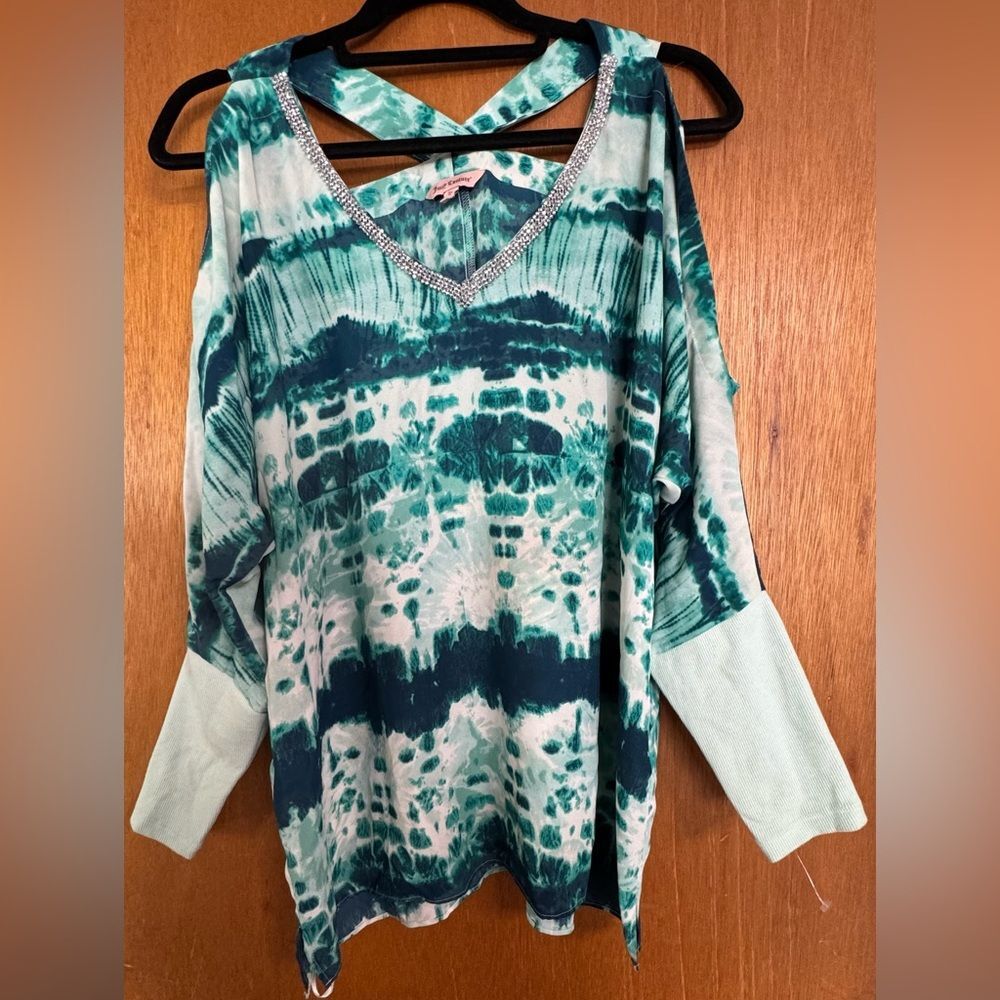Juicy Couture Green Tie-Dye V-Neck Top